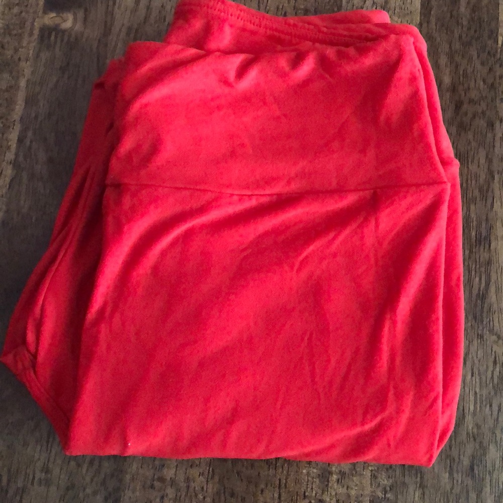 Lularoe OS red leggings